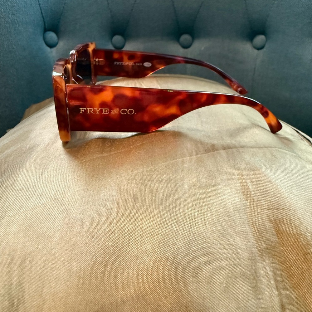 Frye And Co. Tortoiseshell Rectangular Sunglasses - image 3
